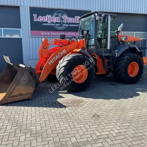 Chargeuse sur pneus Hitachi ZW180 Wheelloader, 2012 Year, only 7830 Hours!! At additional costs possible with new 5000 kg forks! occasion Expédition Rapide