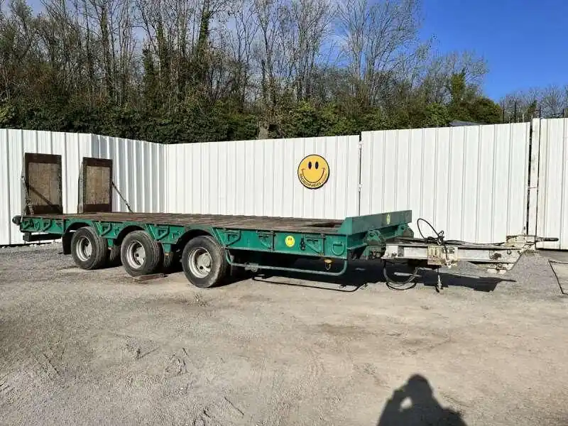 Remorque voiture CASTERA 3 ESSIEUX Bon Marché